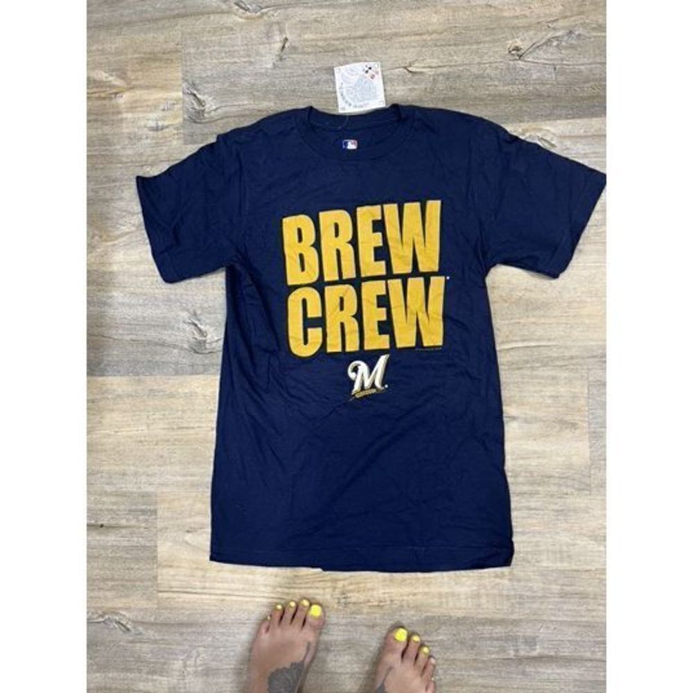 BNWT Milwaukee Brewers T Shirt